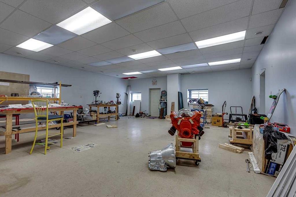 4831 Main Street, Alix, AB