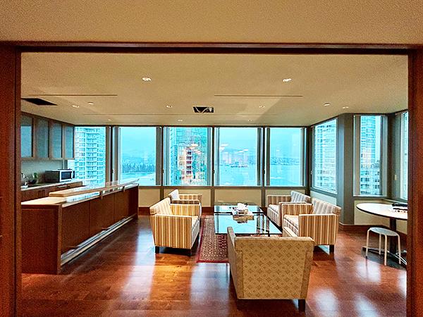 1700 - 1095 West Pender Street, Vancouver, BC