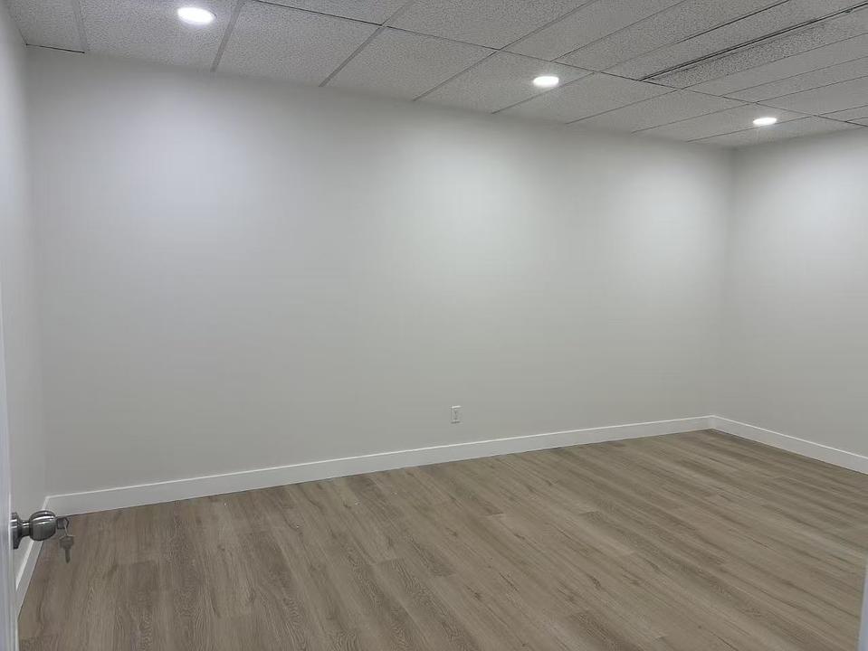 209 - 301 14 Street Northwest, Calgary, AB
