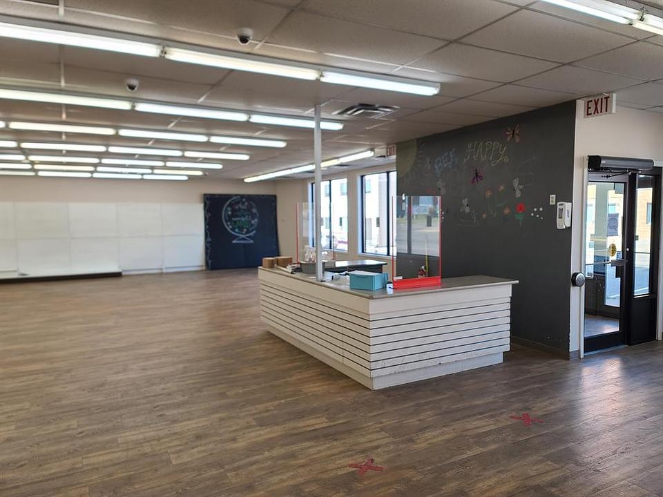 10013 100 Avenue, Peace River, AB
