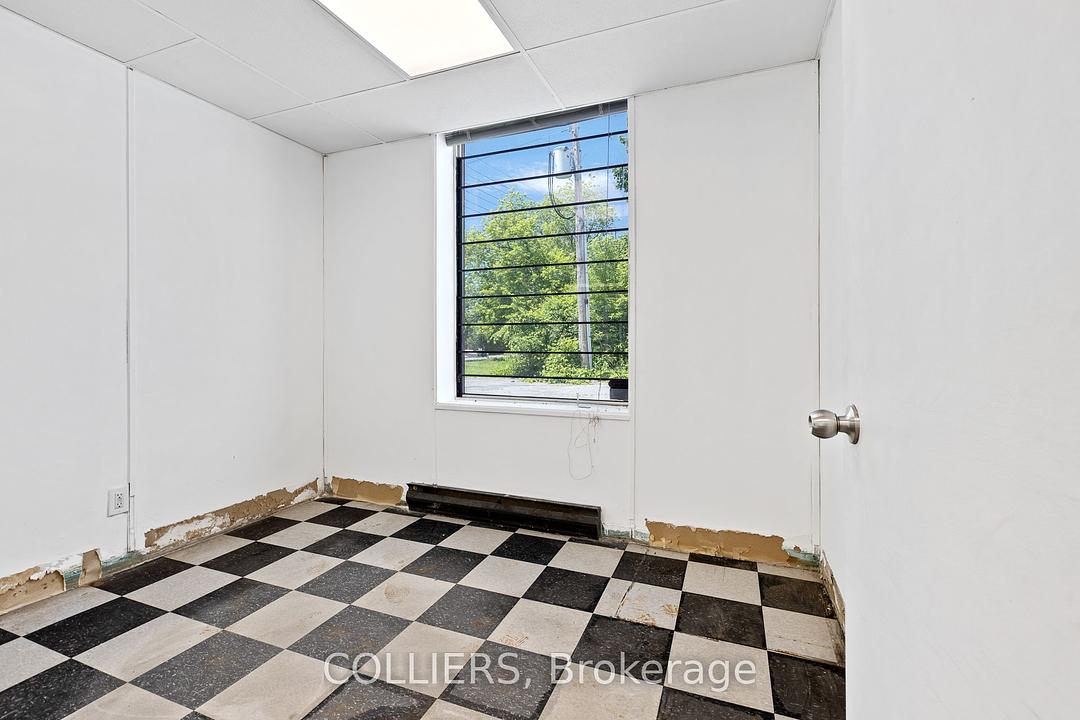 1705 Russell Road, Ottawa, ON