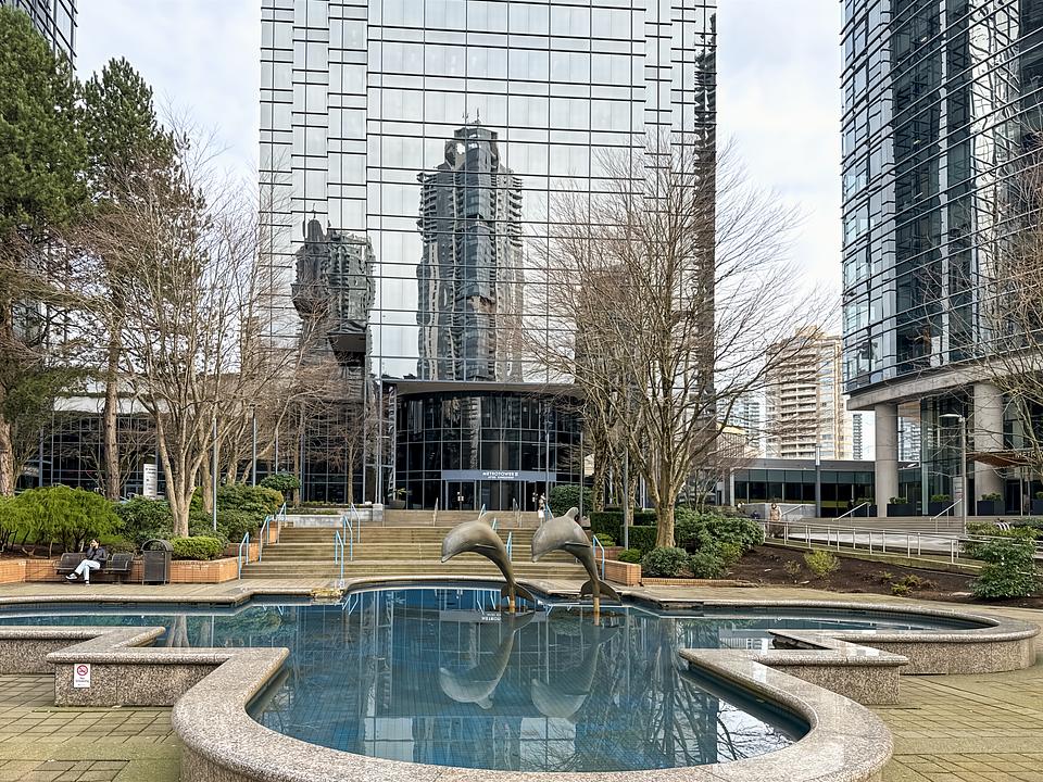 2600 - 4720 Kingsway, Burnaby, BC