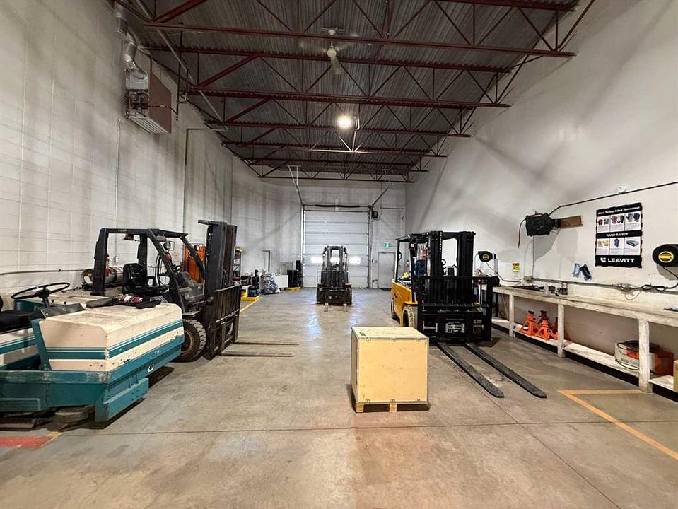 2843 2 Avenue North, Lethbridge, AB