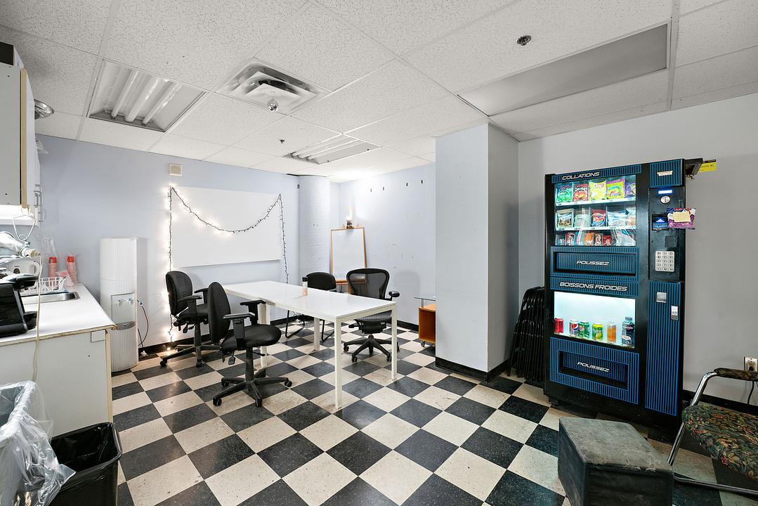 334 Rue Sainte-Catherine Est, Montréal, QC