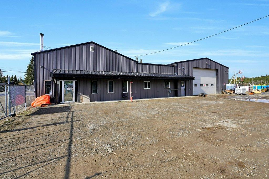 1101 Main Avenue East, Sundre, AB
