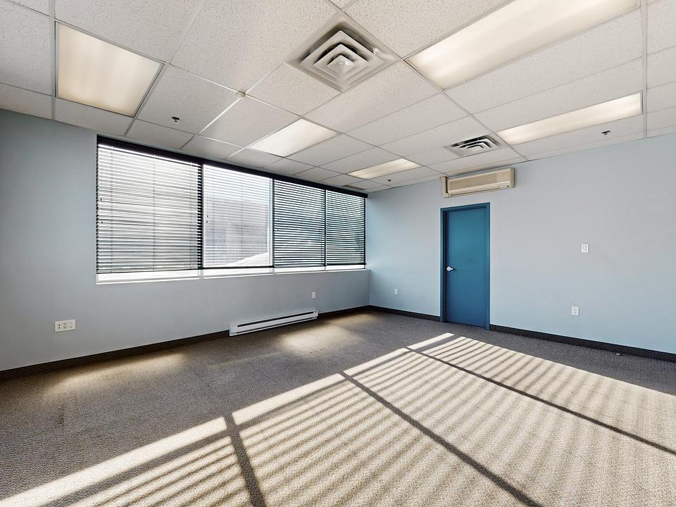 B - 1060 B Lorimar Drive, Mississauga, ON