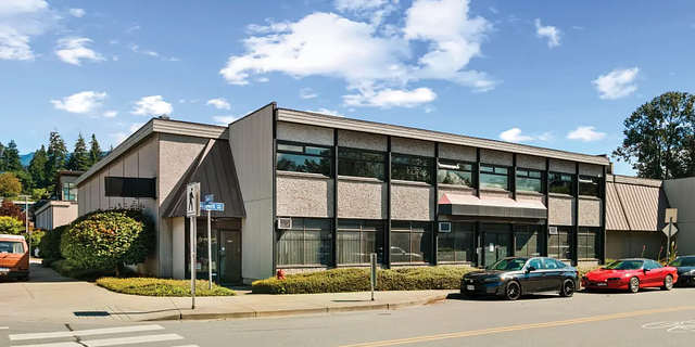 1088 Roosevelt Crescent, North Vancouver, BC