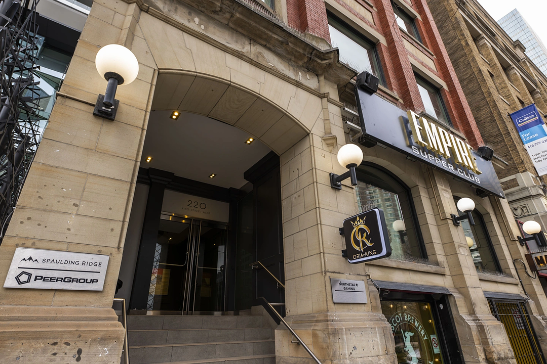 300 - 220 King Street West, Toronto, ON
