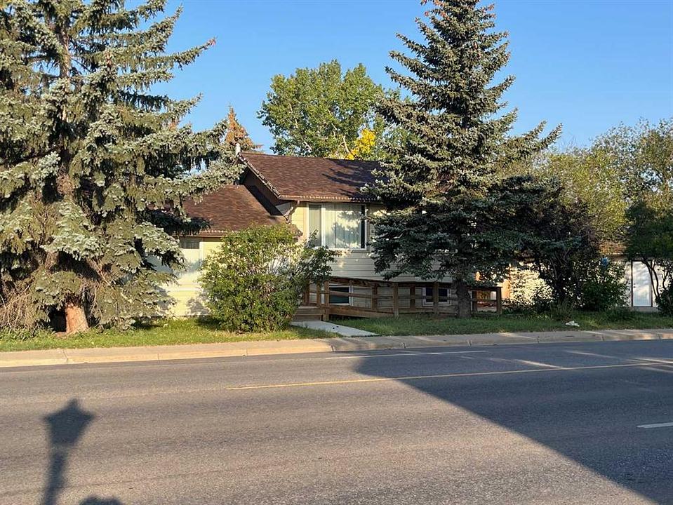309 Main Street North, Airdrie, AB