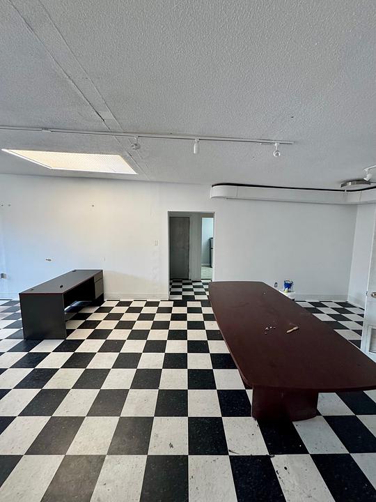 300 - 411 Queen Street West, Toronto, ON