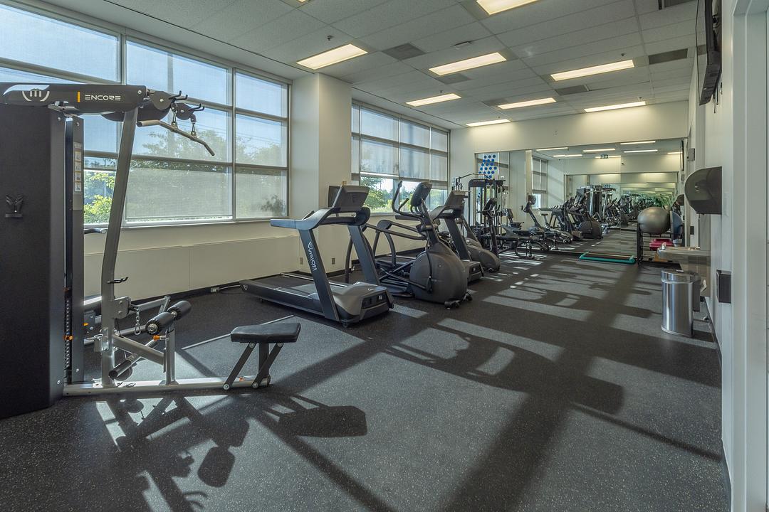 900 - 2680 Skymark Avenue, Mississauga, ON