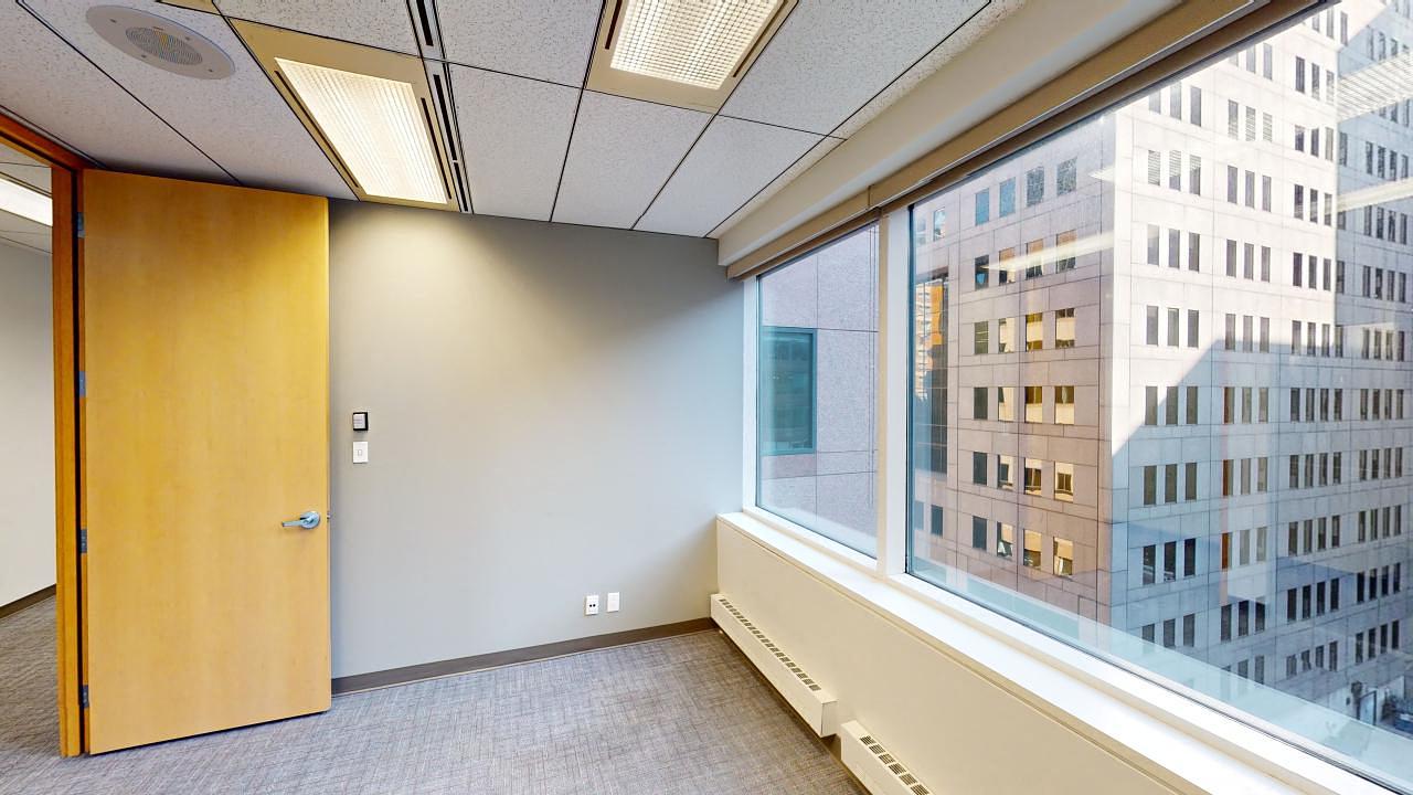 600 - 999 Boulevard De Maisonneuve Ouest, Montreal, QC