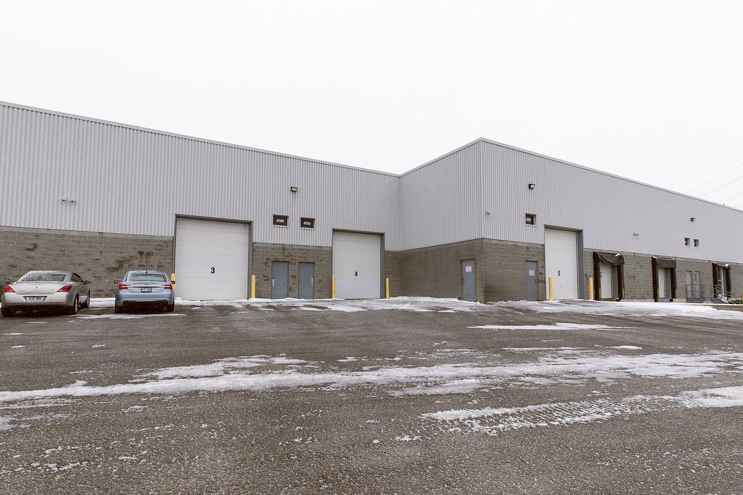 4297 - 4273 Autoroute des Laurentides, Laval, QC