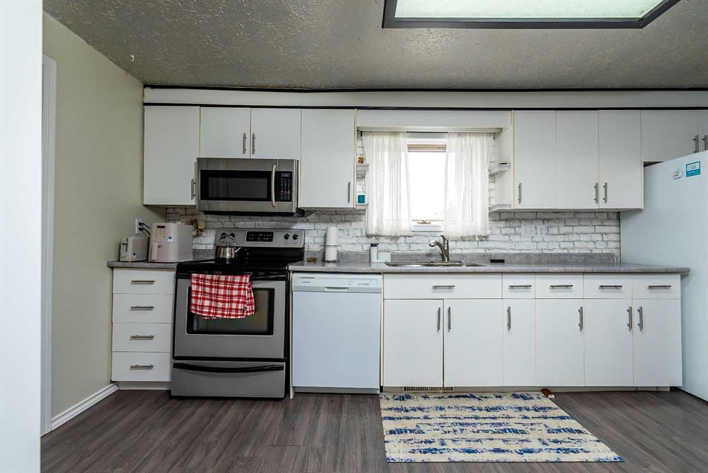 202 Main Street, Maidstone, SK