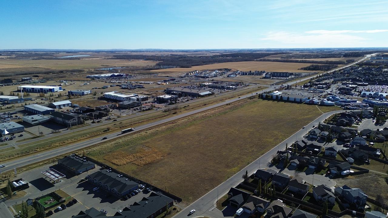 47 Hinshaw Drive, Sylvan Lake, AB