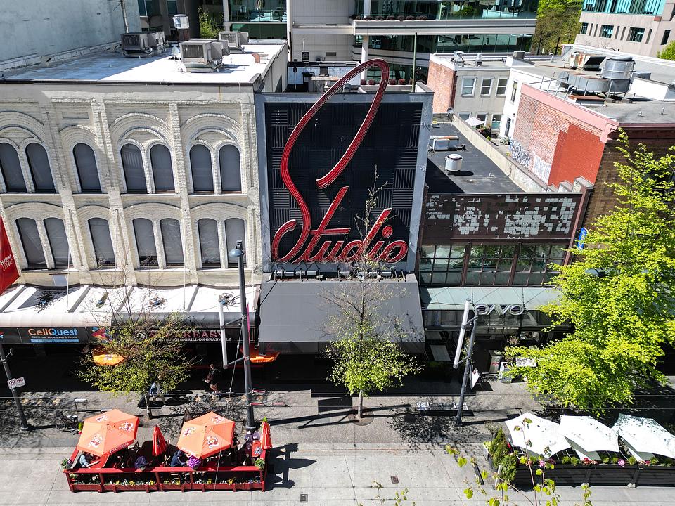 919 Granville St, Vancouver, BC