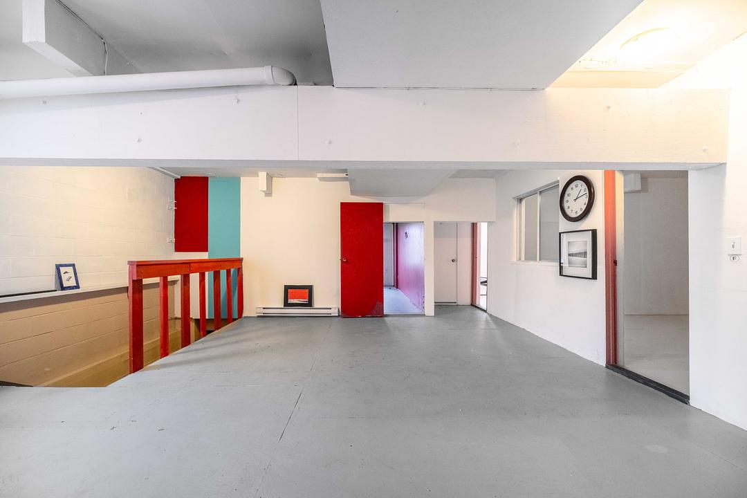 6893 Hastings Street, Burnaby, BC