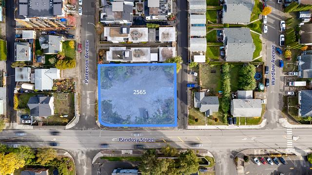 2565 Pandosy Street, Kelowna, BC