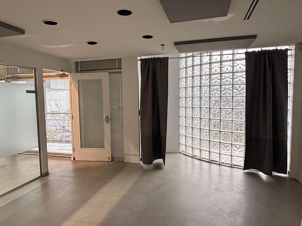 210 - 1737 West 3rd Avenue, Vancouver, BC
