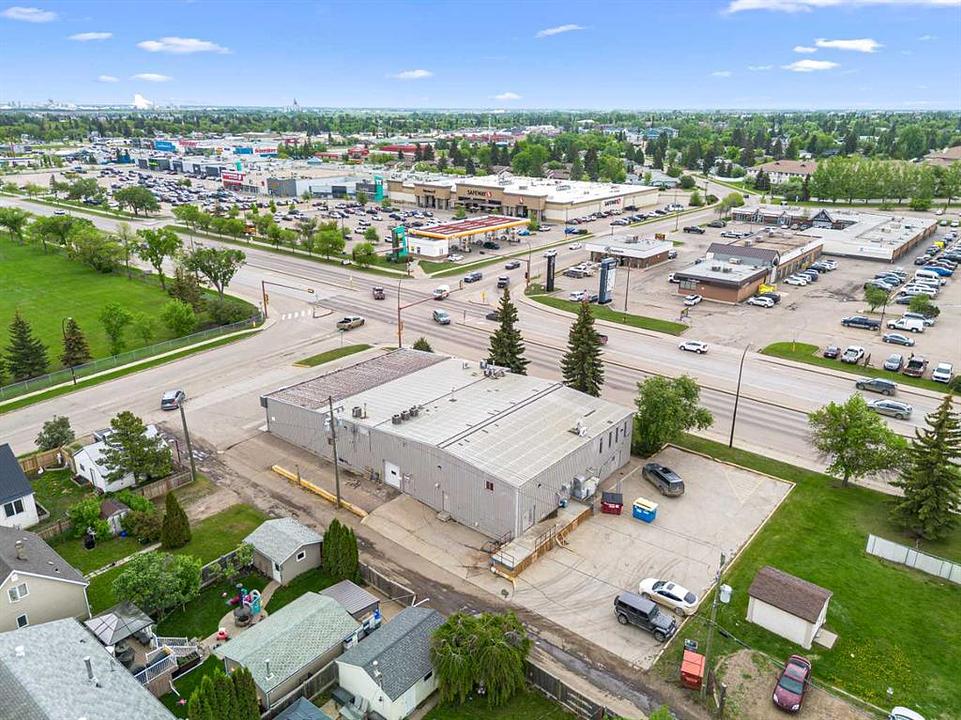 5402 44 Street, Lloydminster, AB