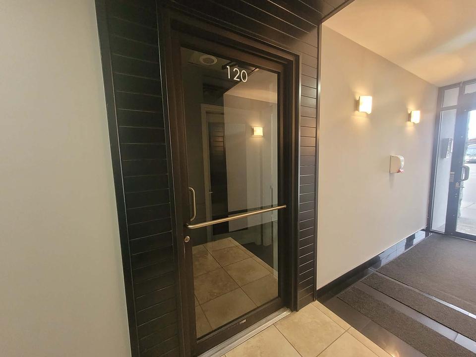 120 - 1455 Ellis Street, Kelowna, BC