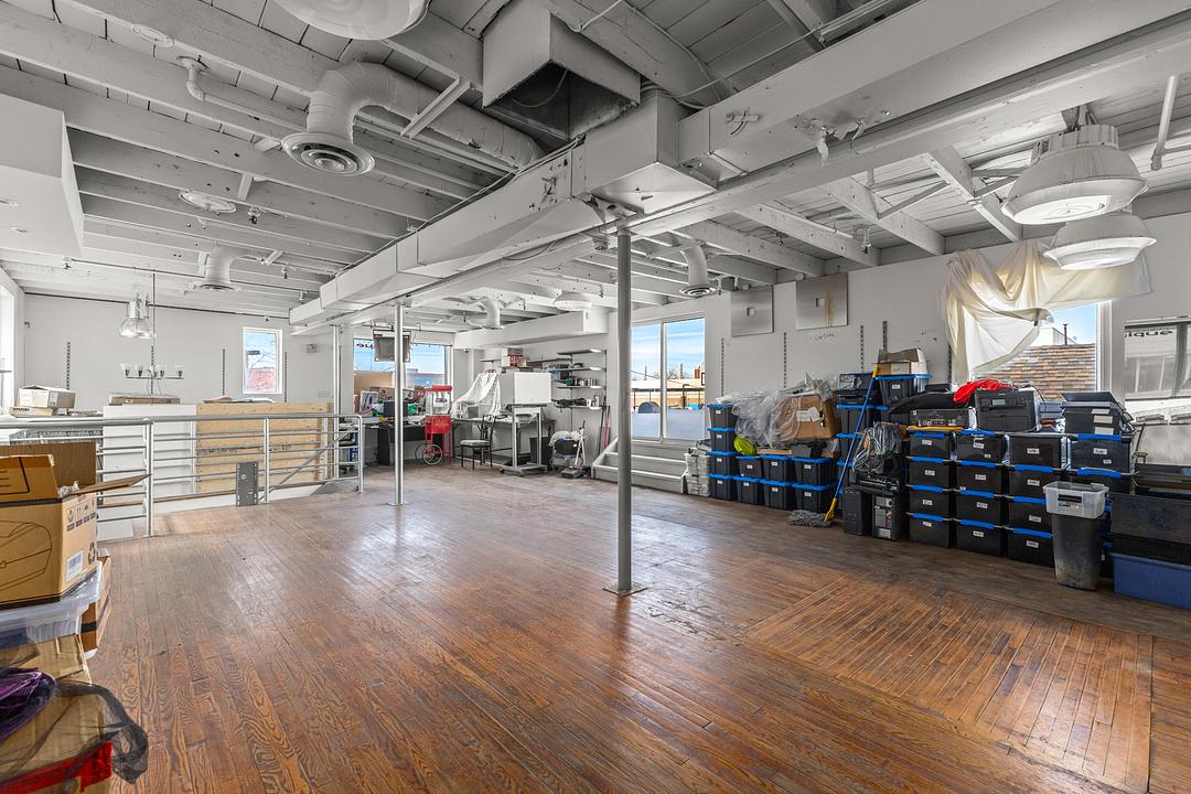 9455 Boulevard Saint-Laurent, Montréal, QC