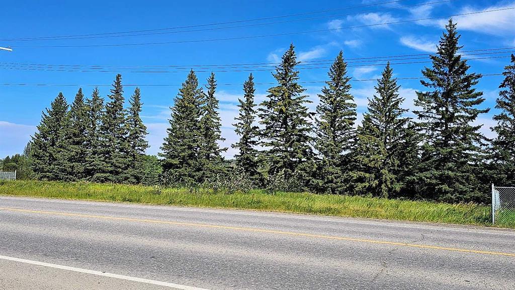 716 Main Avenue West, Sundre, AB