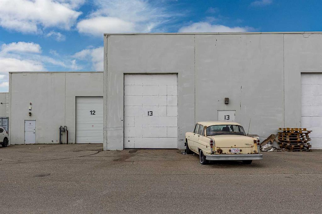 13 - 2219 35 Avenue Northeast, Calgary, AB