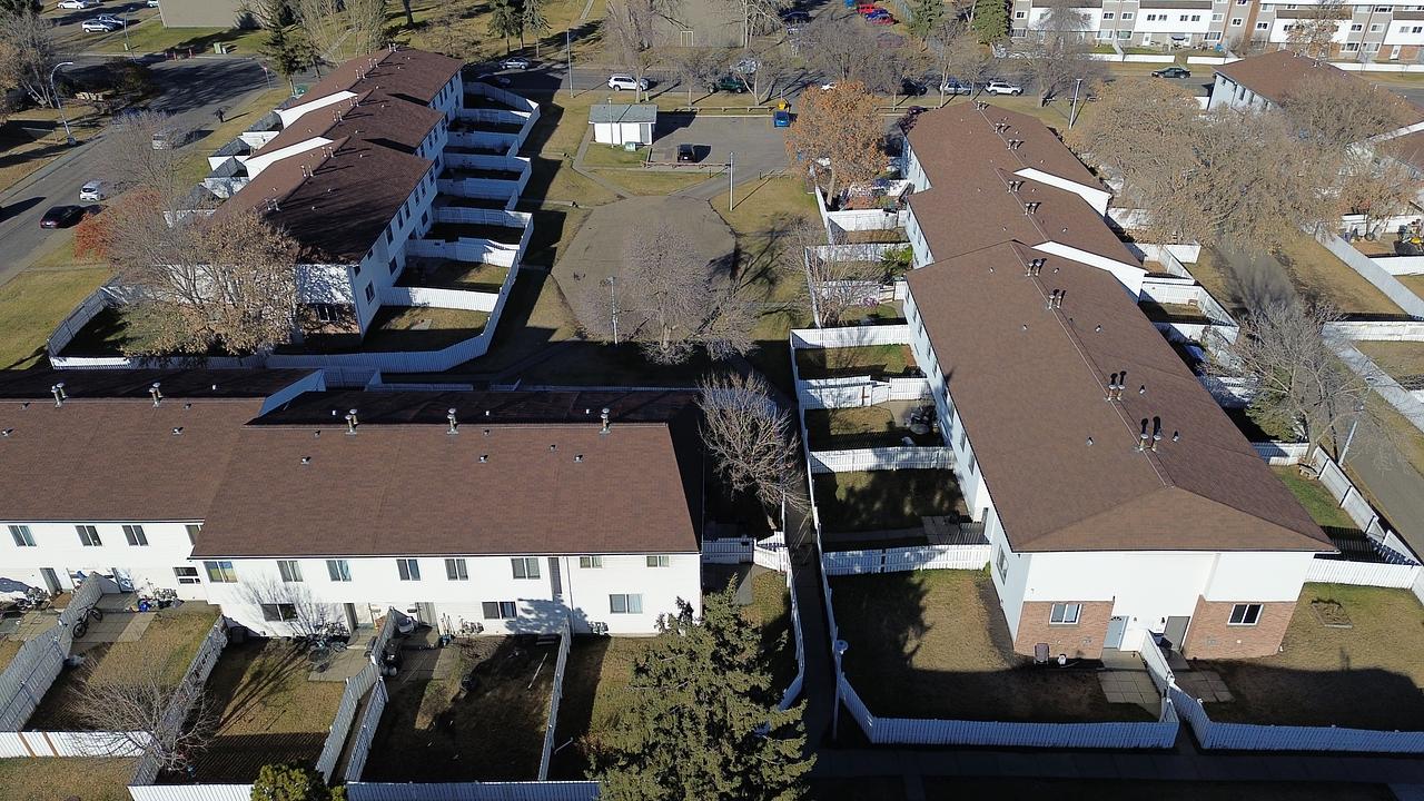11915 34 Street Northwest, Edmonton, AB