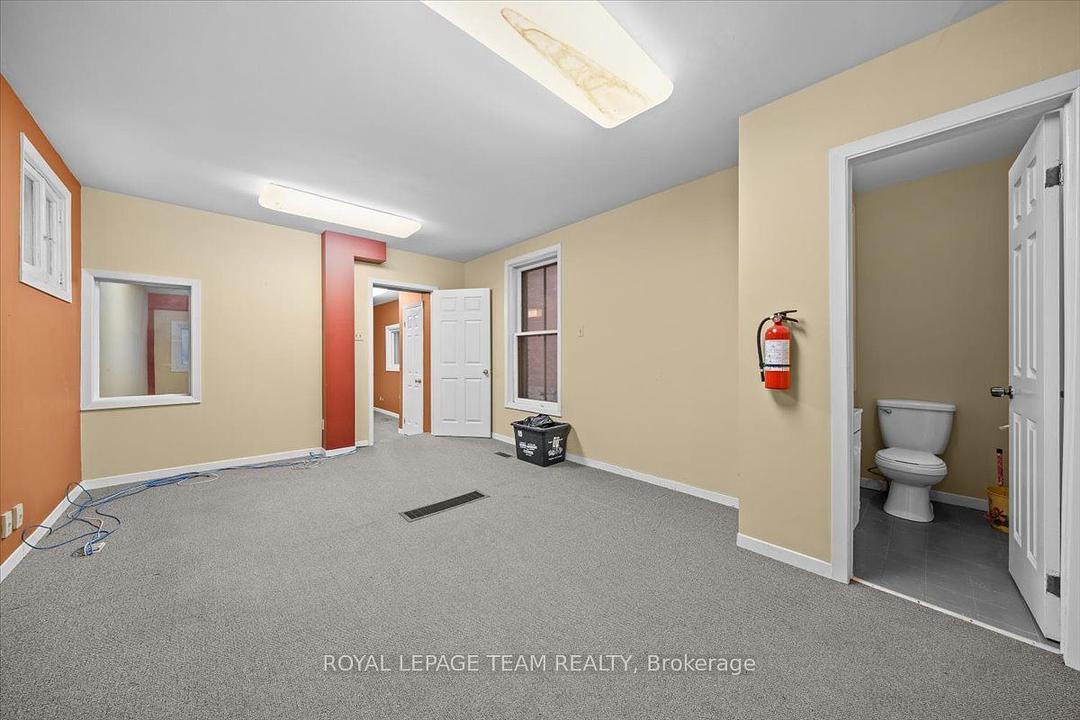 17 Arlington Avenue, Ottawa, ON