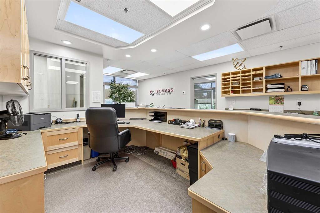 140 - 5700 1 Street Southwest, Calgary, AB