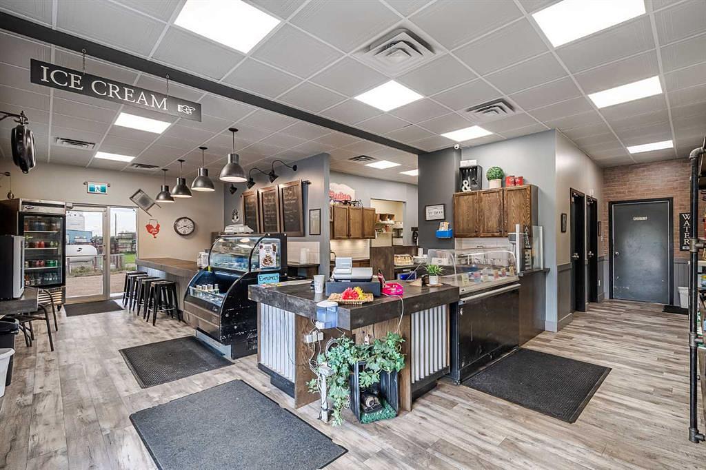 20 Railway Avenue South, Marwayne, AB