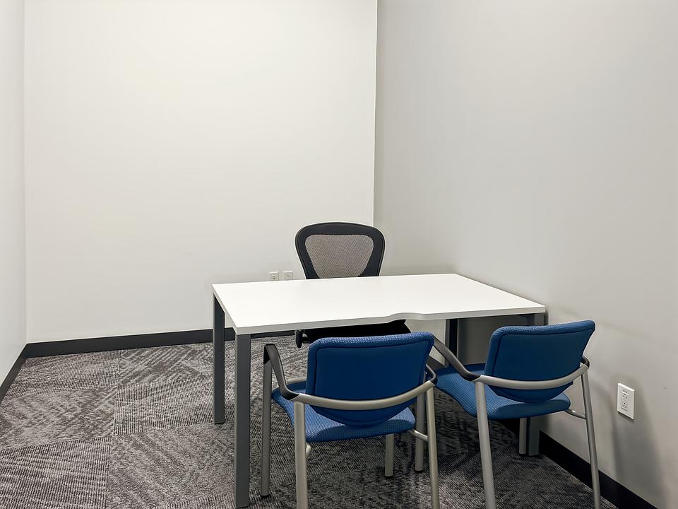 4th Floor - 6500 Route Transcanadienne, Pointe-Claire, QC