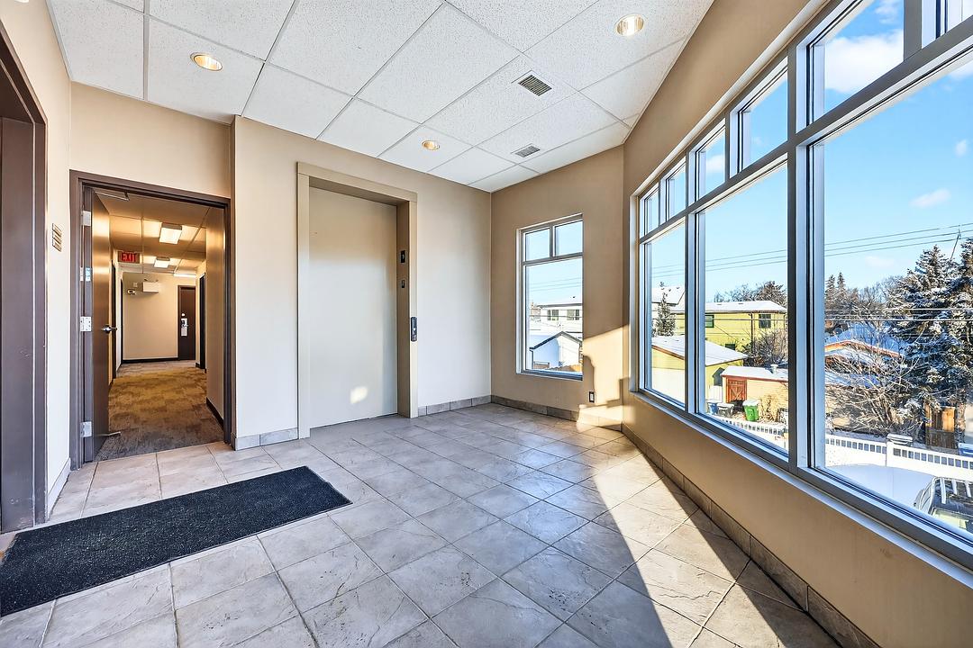 1910 20 Avenue Northwest, Calgary, AB