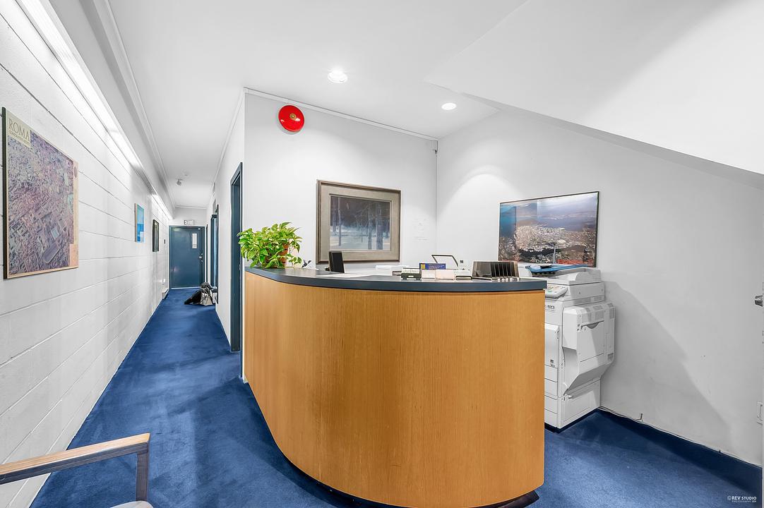 2065 West 4th Avenue, Vancouver, BC