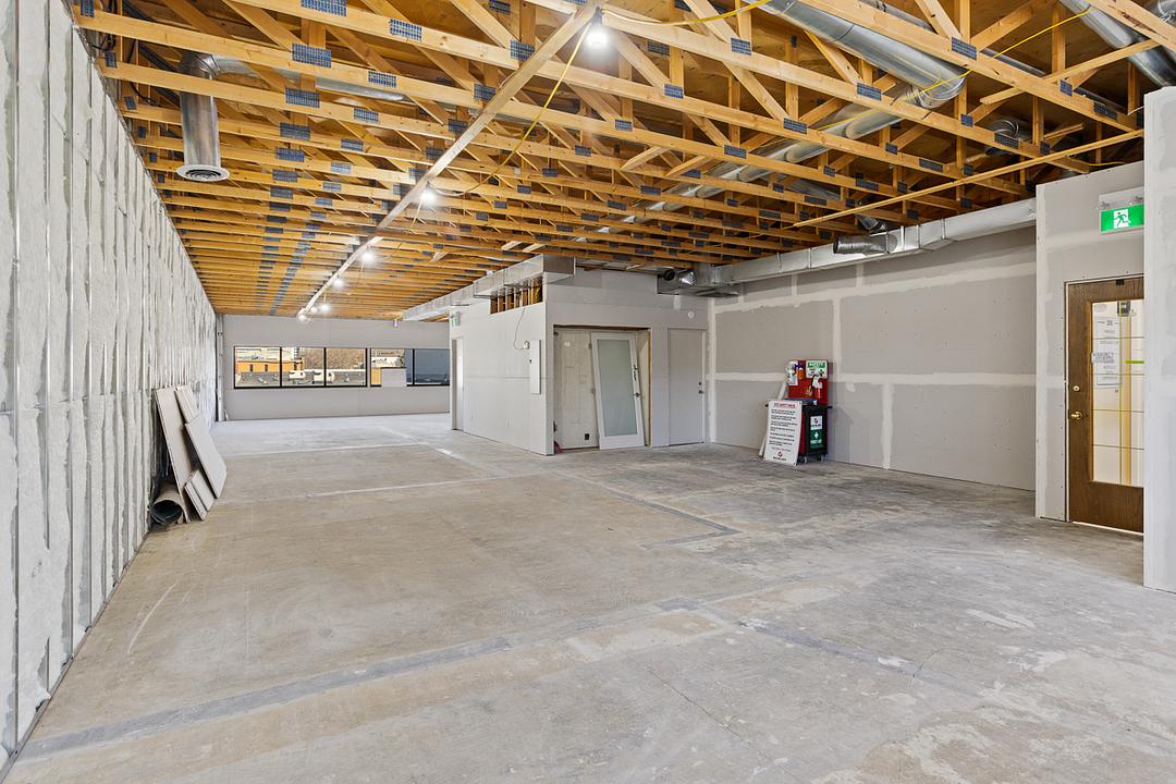 202 - 586 Leon Avenue, Kelowna, BC