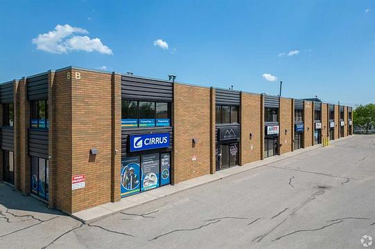 1916b 30 Avenue Northeast, Calgary, AB