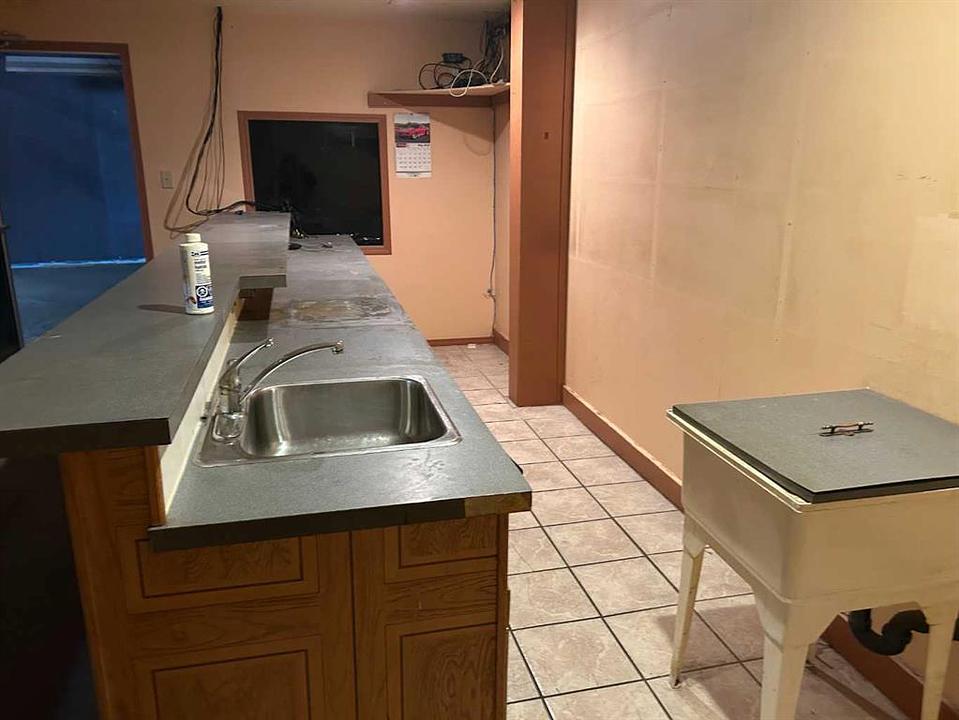 542 13 Street North, Lethbridge, AB