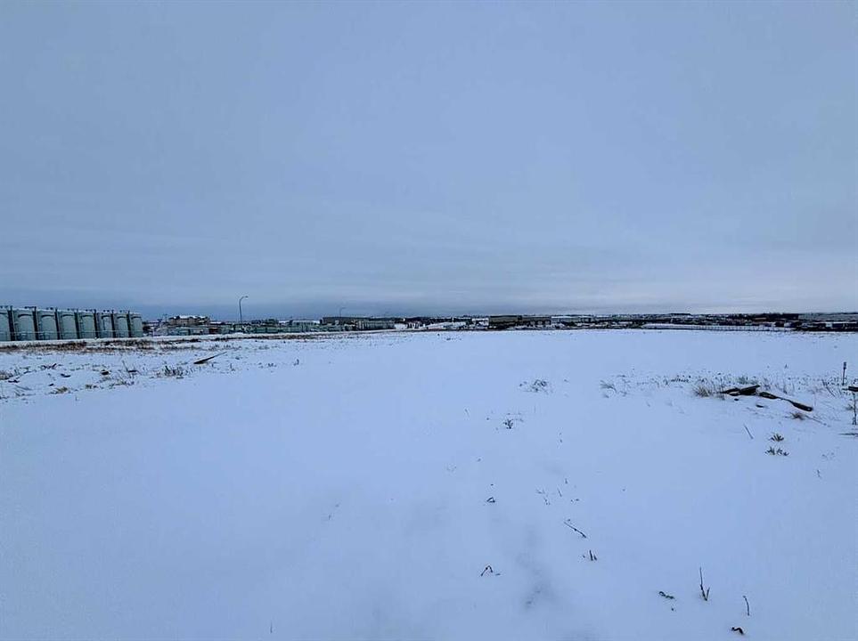 10201 79 Avenue, Clairmont, AB