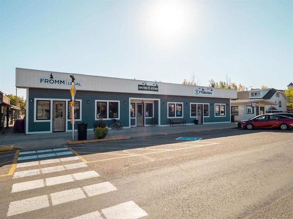 19 Broadway Street North, Raymond, AB