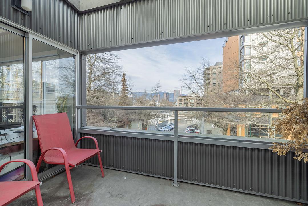 300 - 1622 W 7th Ave, Vancouver, BC