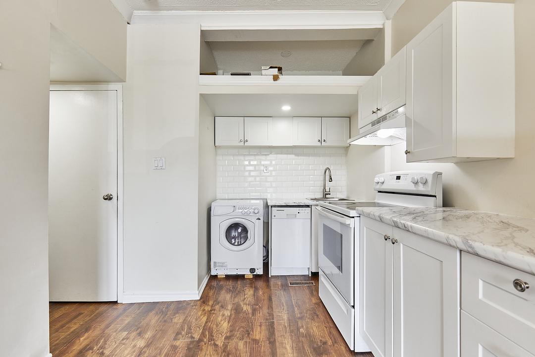 363 Barton Street East, Hamilton, ON