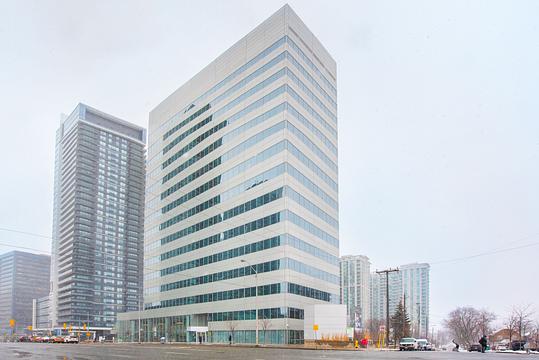 4711 Yonge St, Toronto, ON