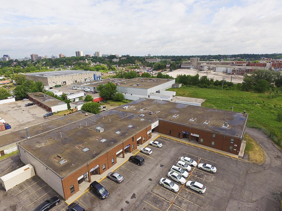 8+9 - 300 Mill St, Kitchener, ON