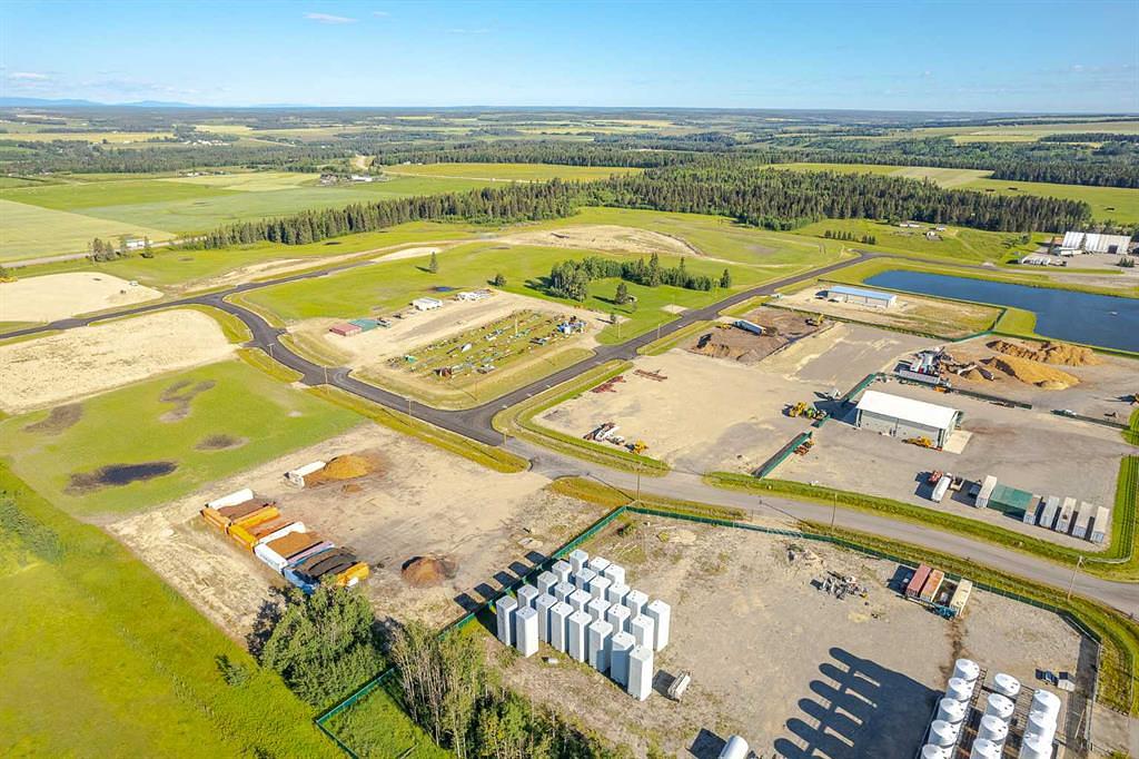 32532 - Range Road 42, Sundre, AB