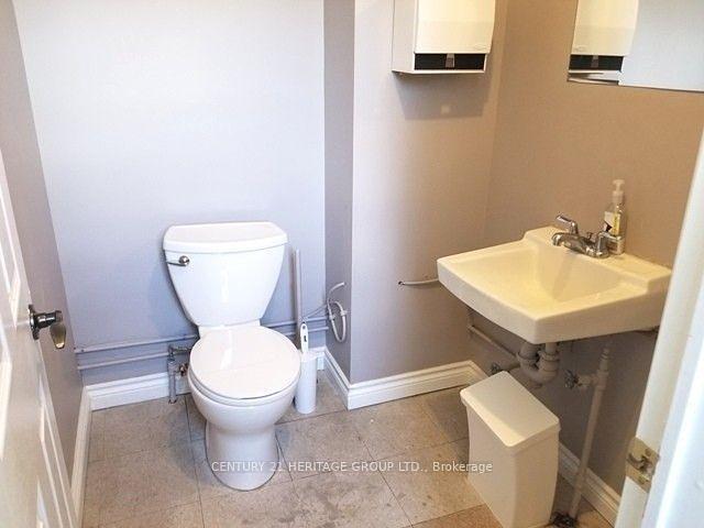 14685 Woodbine Avenue, Gormley, ON