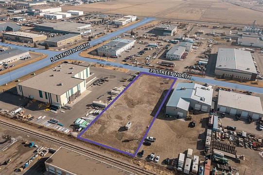 438 39 Street North, Lethbridge, AB