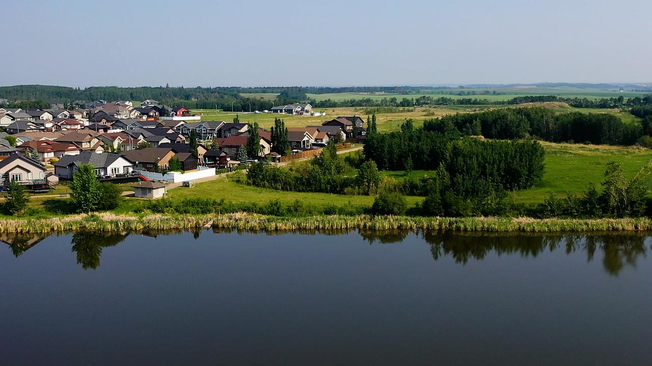 6740 Cedar Way, Innisfail, AB