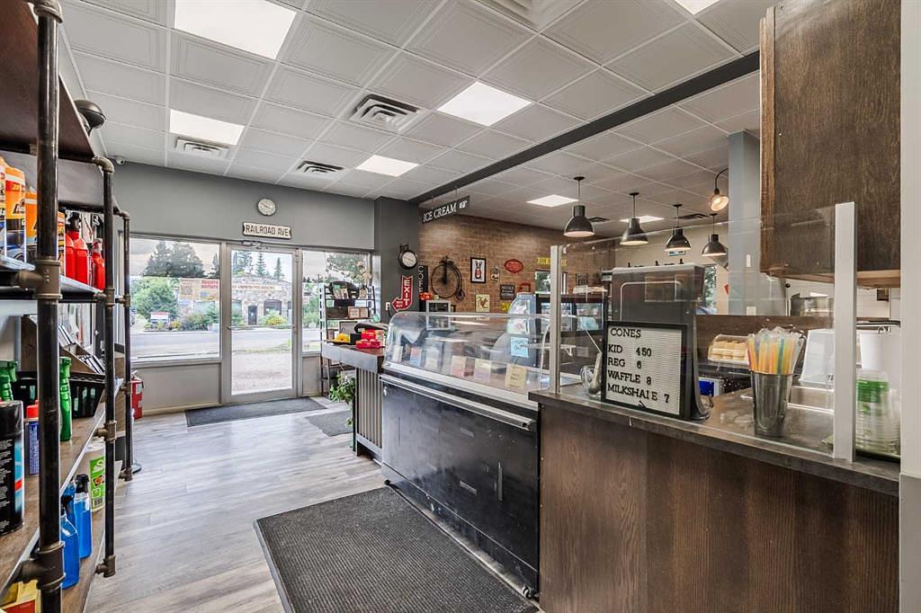 20 Railway Avenue South, Marwayne, AB