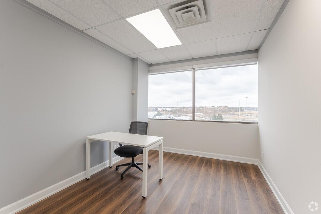 600-5 - 710 Dorval Dr, Oakville, ON